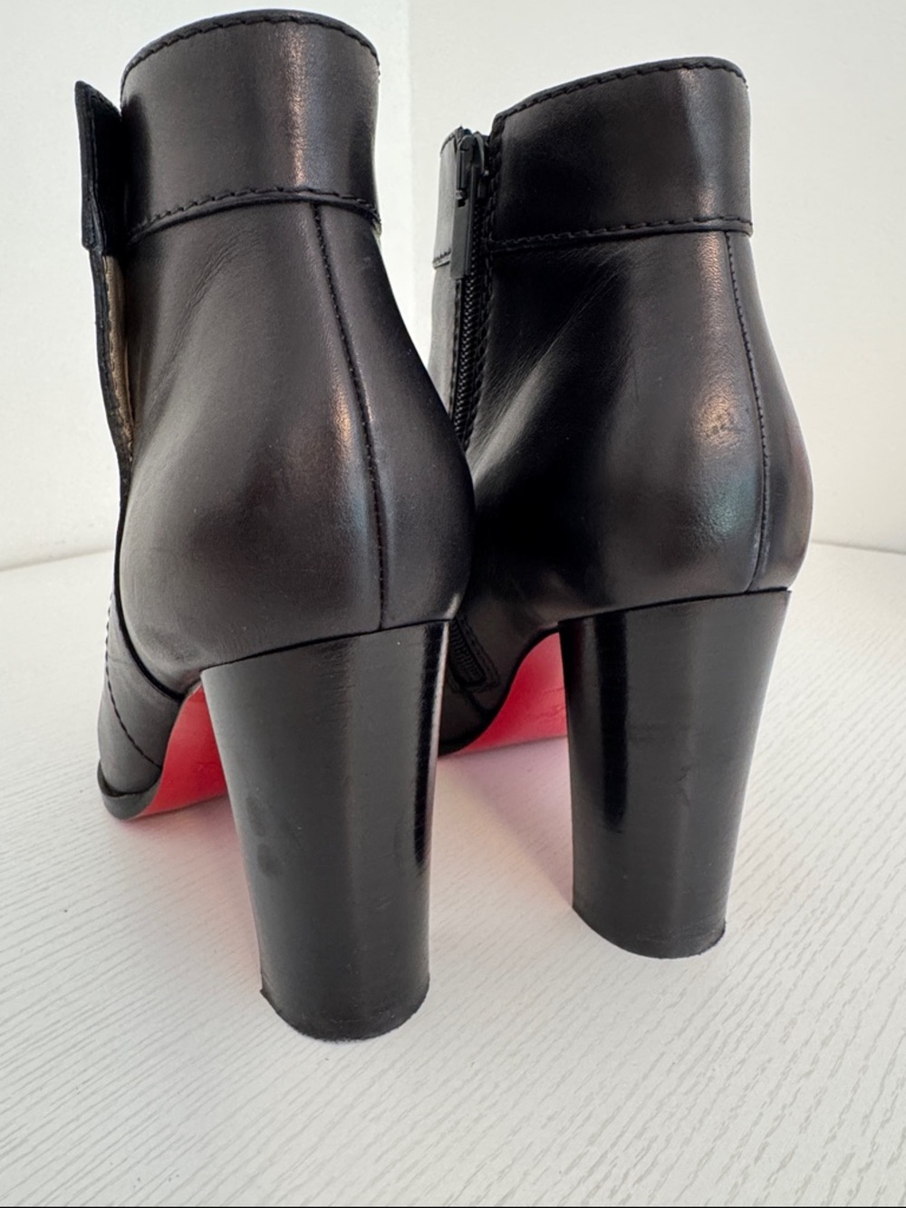 Christian Louboutin Black Leather Janis Button Leather Ankle Bootie Boot EU 39 - Picture 7 of 9
